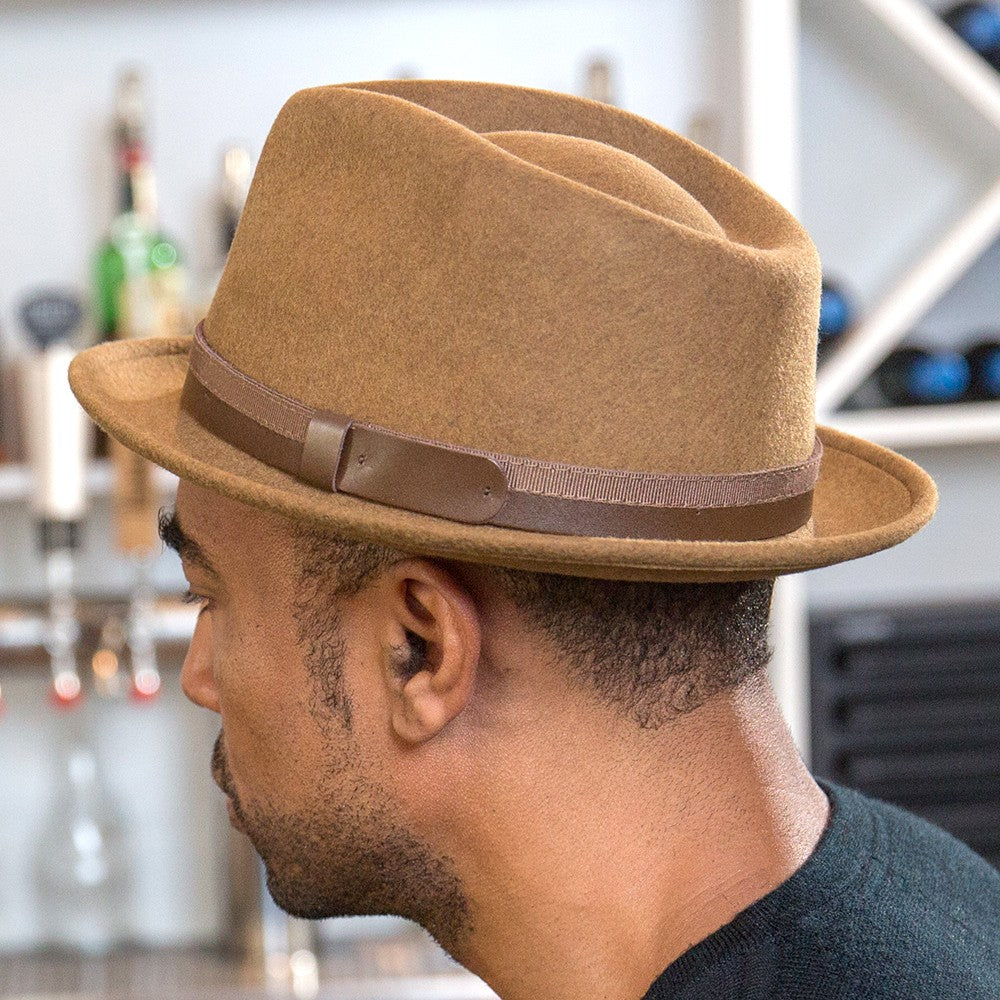 Style Guide: Stylish Stingy Brims